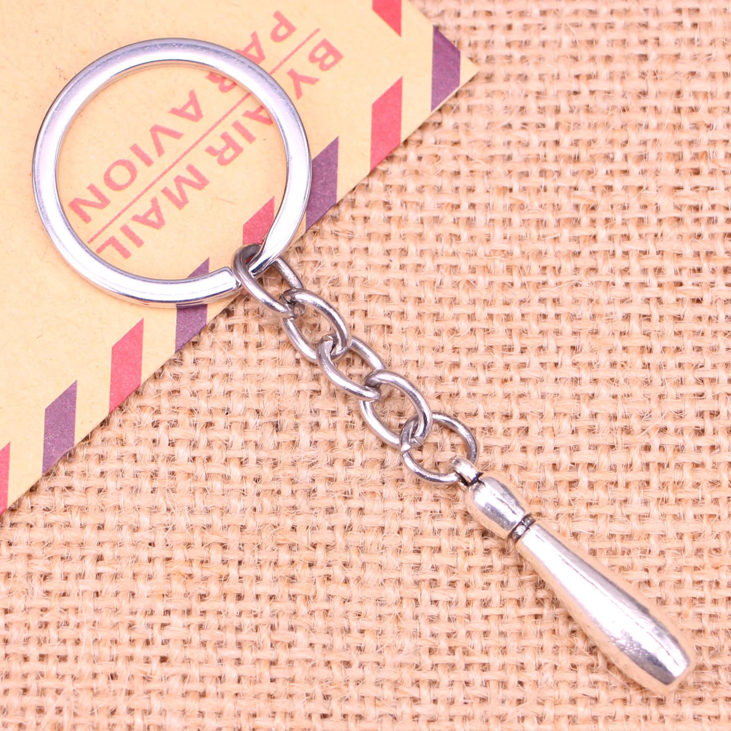 جديد الأزياء المفاتيح 32*7mm قوارير البولينغ المعلقات DIY الرجال مجوهرات سيارة مفتاح سلسلة حلقة حامل تذكارية ل هدية