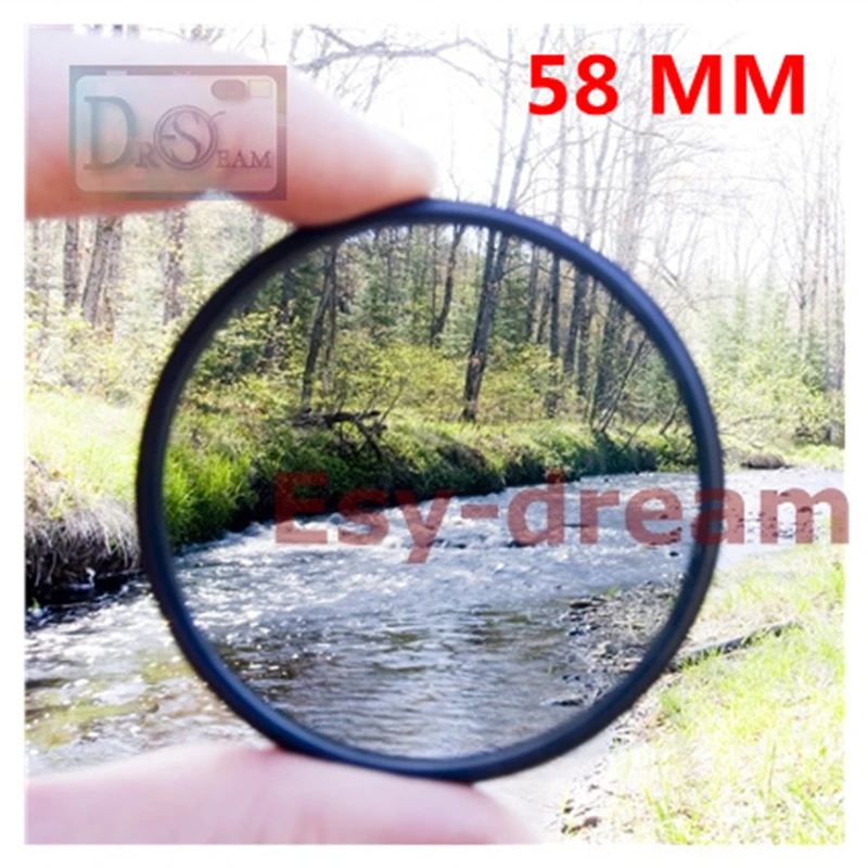 Filtre ND8 jaune pour objectif photo tenu à la main, illustrant sa taille et sa compatibilité avec différents diamètres d'objectif.