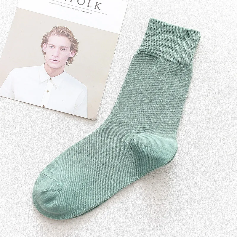 Карамельный цвет Для мужчин однотонный Цвет чулки тенденции моды Для мужчин носки осень-зима Повседневное хлопковые носки - Цвет: Зеленый