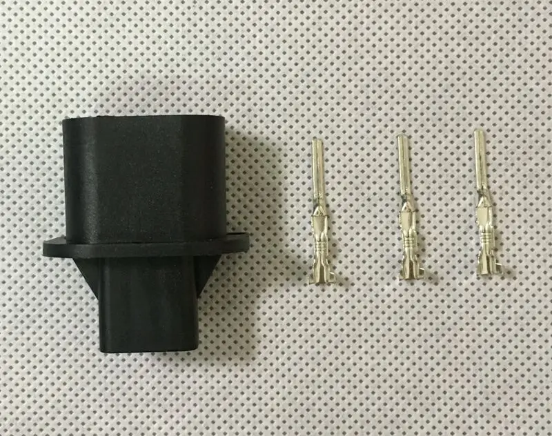H13 male connector 2