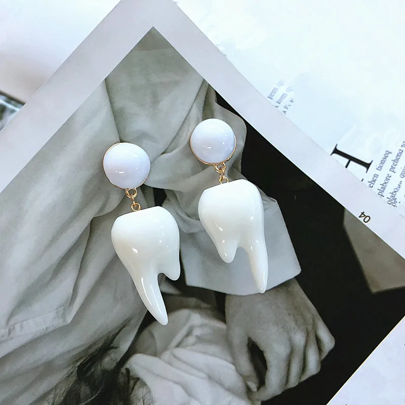 

BELLAHYDIARY Hot New Pendientes 2019 White Tooth Acrylic Drop Earrings For Women Personality Teeth Acetate Earings Jewellery 062