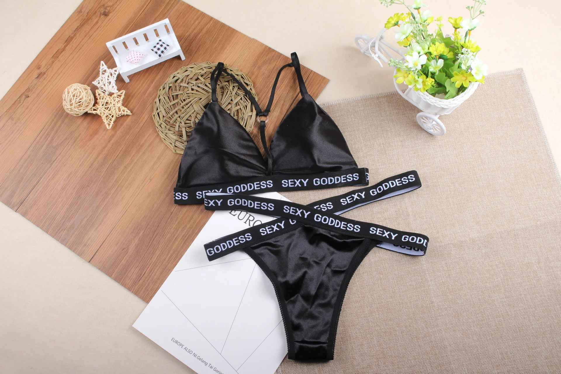 Women Soft Underwear Sexy Loungewear Lingerie Bra Set Black and White