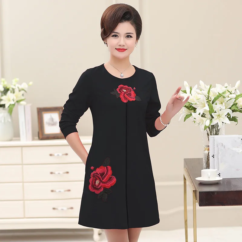 

Mother 's Spring Dress Long Sleeve 40-50 Years Old Middle-aged Women's Embroidery Dresses Pockets 5XL Red/Black