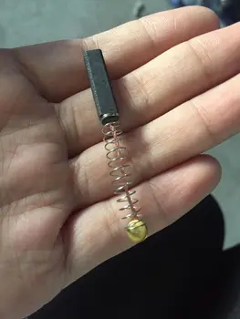 

2 Pcs Power Tools Parts Carbon Brush 20mm x 5mm x 4mm 0.78"x0.19"x0.15" Replacement Car