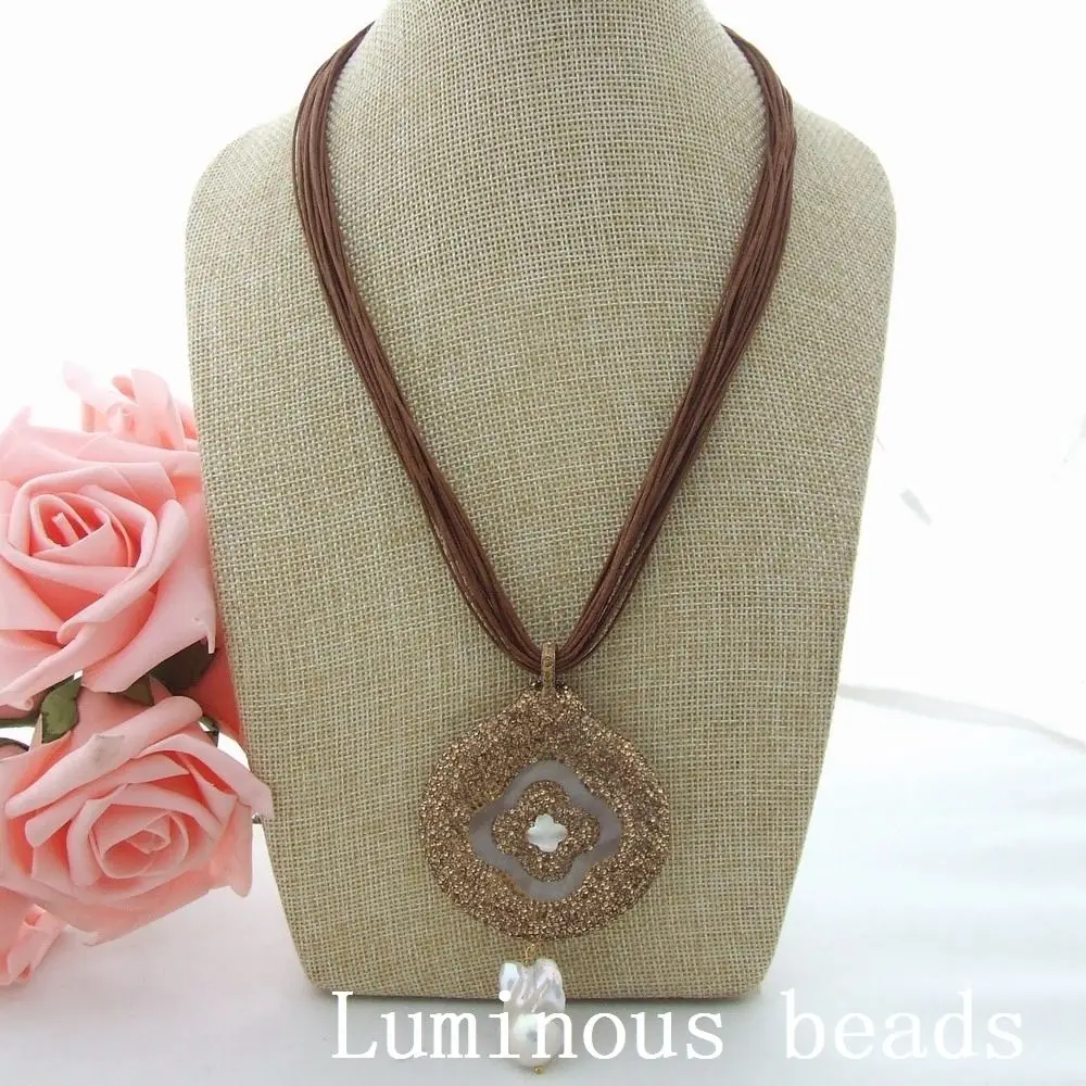 GE032707 19 ''Brown Collar De Hilo Rosa Keshi Perla Colgante