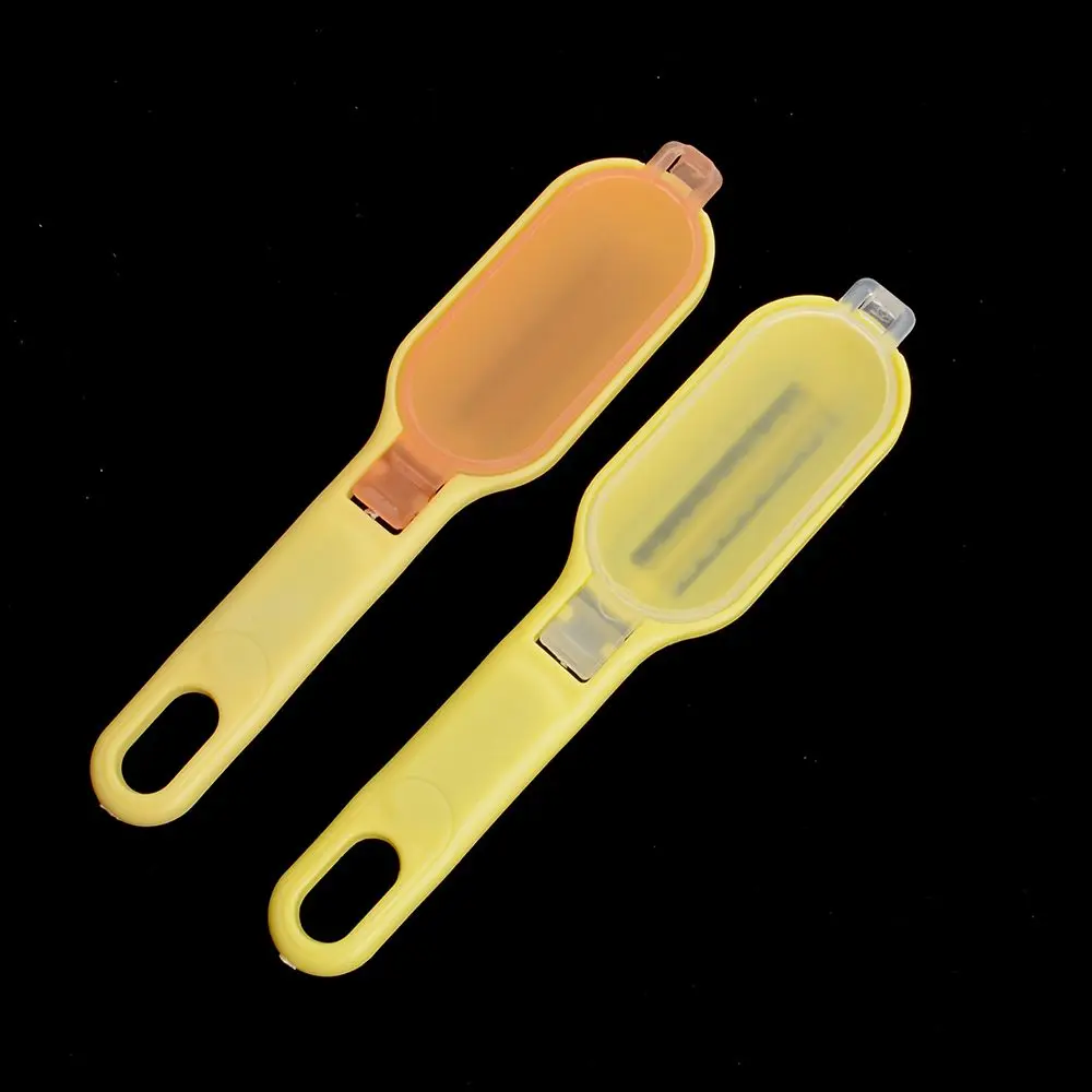 

Fast Cleaning Fish Skin Steel Plastic Fish Scale Remover Scaler Scraper Cleaner Kitchenware Tool Peeler