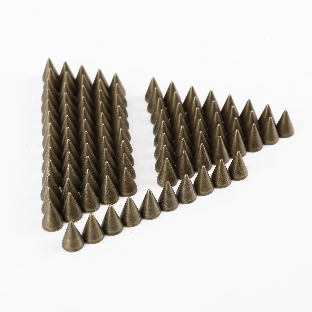 

100pcs 7*10mm Metal Cone Studs And Spikes Screwback DIY Craft Cool Punk Garment Rivets For Clothes/Bag/Shoes/Leather