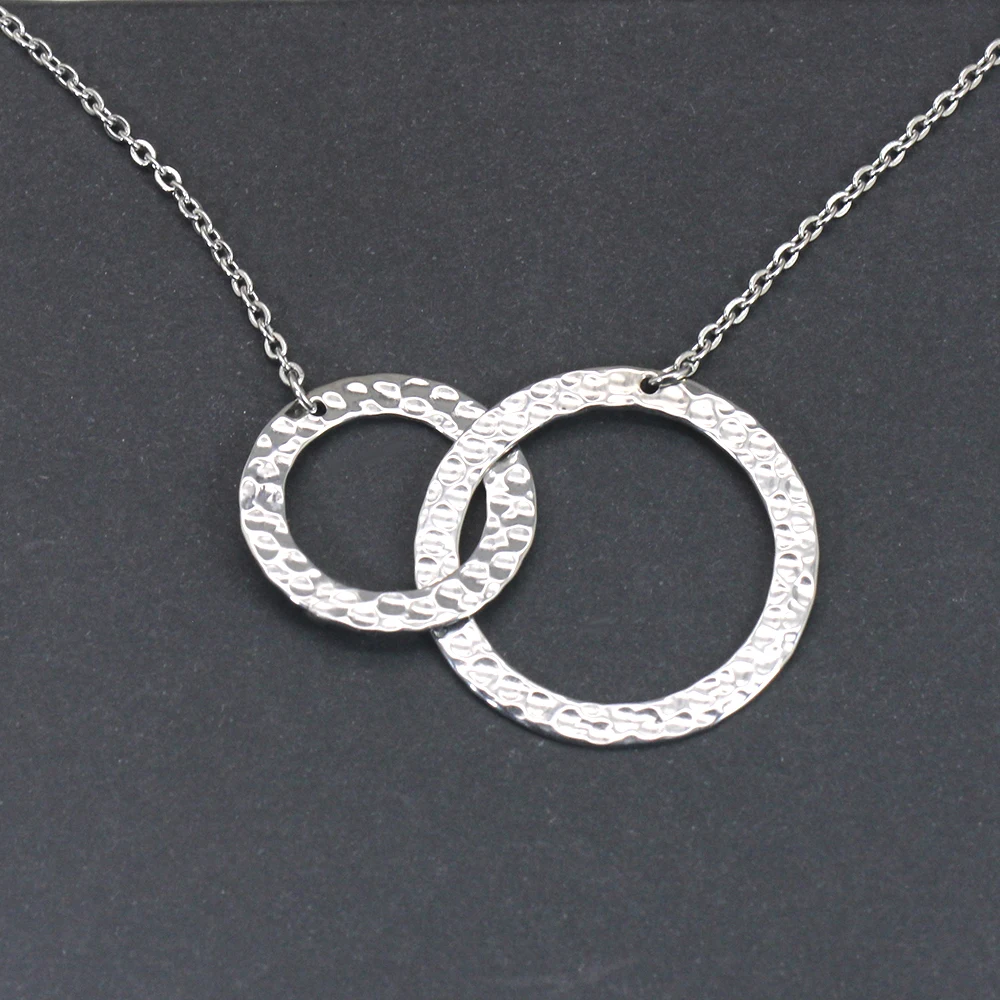 

Legenstar Double Hoop Infinity Karma Necklace for Women Double Circle Interlock Clavicle Link Chain Necklace Long Bijoux Femme