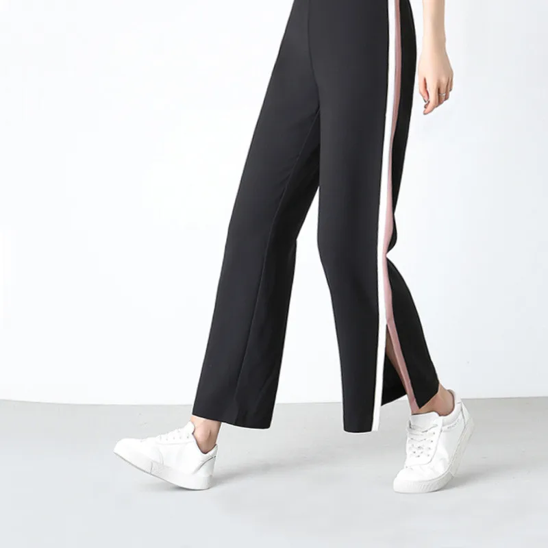 

Spring And Summer Maternity Pants Loose Large Size Nine Points