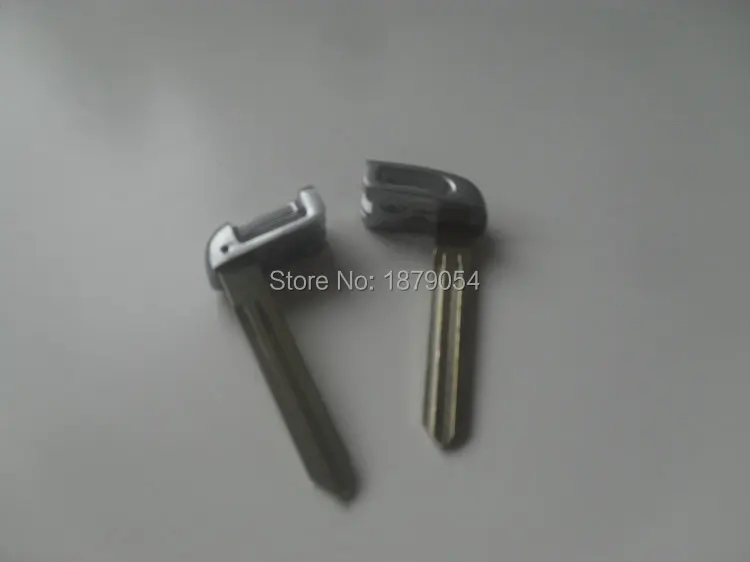 Kia smart key blade Right Blade For K2 (3).JPG