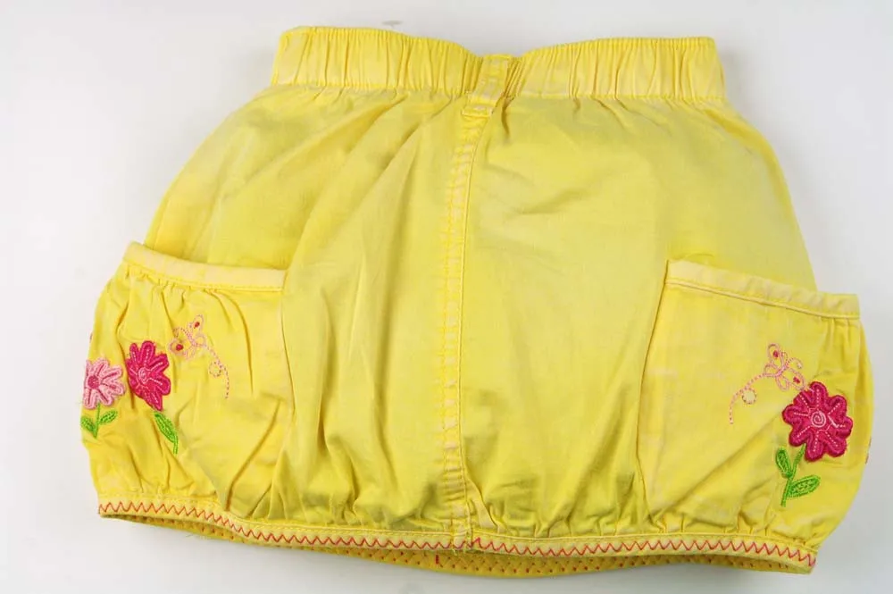 Лето 90-115 подростков детский две стороны цветы вышитые Карманы Короткие желтый и зеленый цвета розовый бутон юбка мини милые детские одежда MH 2323