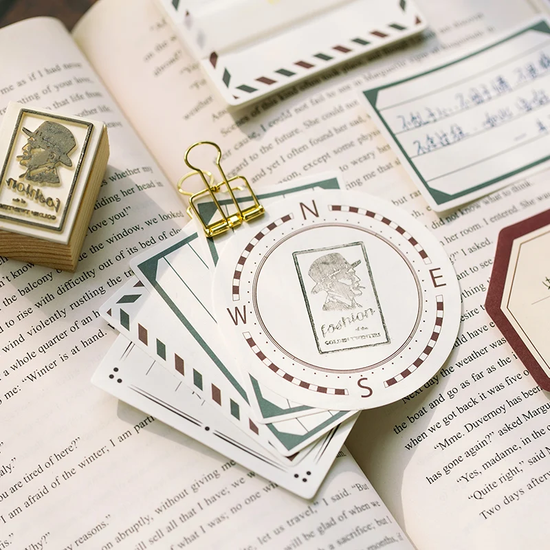 блокнот с белой обложкой. футбольный блокнот. форма блокнота. форма блокнота. форма блокнотов круглую креатив.