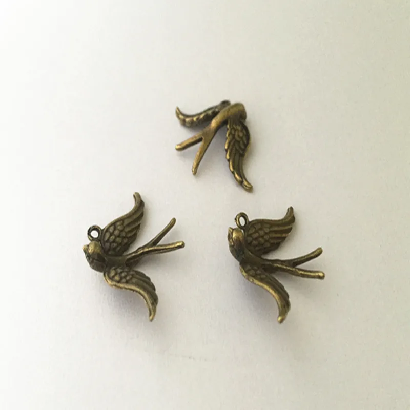 

10Pcs/Lot 22mmx32mm Antique bronze swallow Necklace Pendant DIY Charm Vintage Mini Charm connector