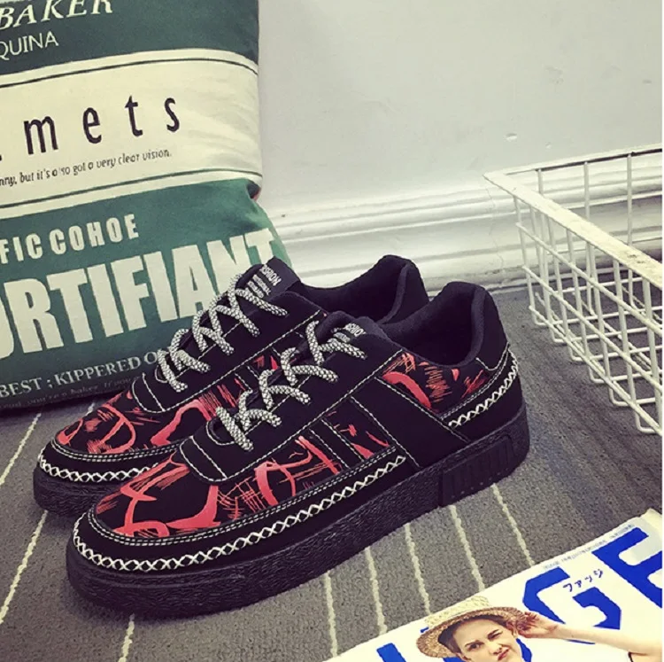 Spring Autumn Man Casual Shoes Canvas Breathable Lace Up Fashion Graffiti Hard-Wearing Korean Walking Flat Shoes Man Sewing (10)