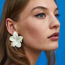 JUJIA,, трендовые милые ювелирные серьги-гвоздики для женщин, милые массивные серьги в виде цветка, бижутерия