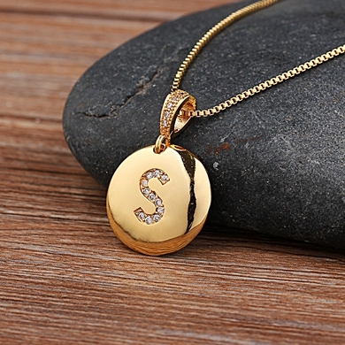 Hot Sale Top Quality Women Girls Initial Letter Necklace Gold Color 26 Letters Charm Necklaces Pendants Copper Jewelry Gift