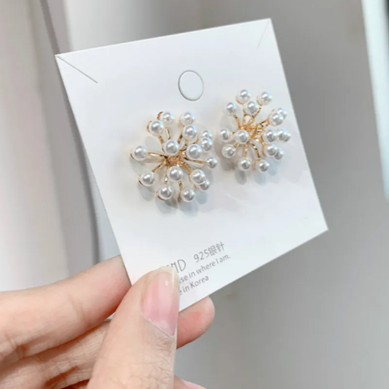

2019 Korean New Fireworks Design Simulated Pearl Flower Big Stud Earrings For Women Bride Wedding Jewelry Oorbellen