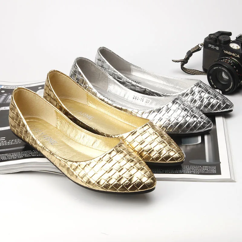 

Women Slip On Loafers Soft Leather Flat Shoes Breathable Lazy Shoes Female Fashion Spring Summer Lady Sexy Party Golden Flats