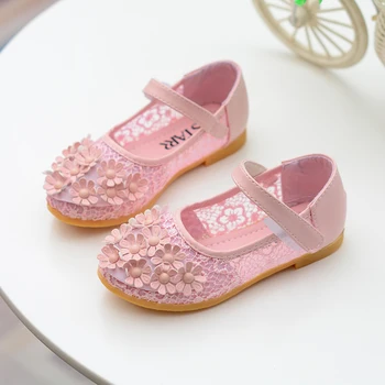 

2017 New Summer Girls In The Small Children Hollow Lace Shivering Net Shoes Bow Princess Sandals Size 21-30