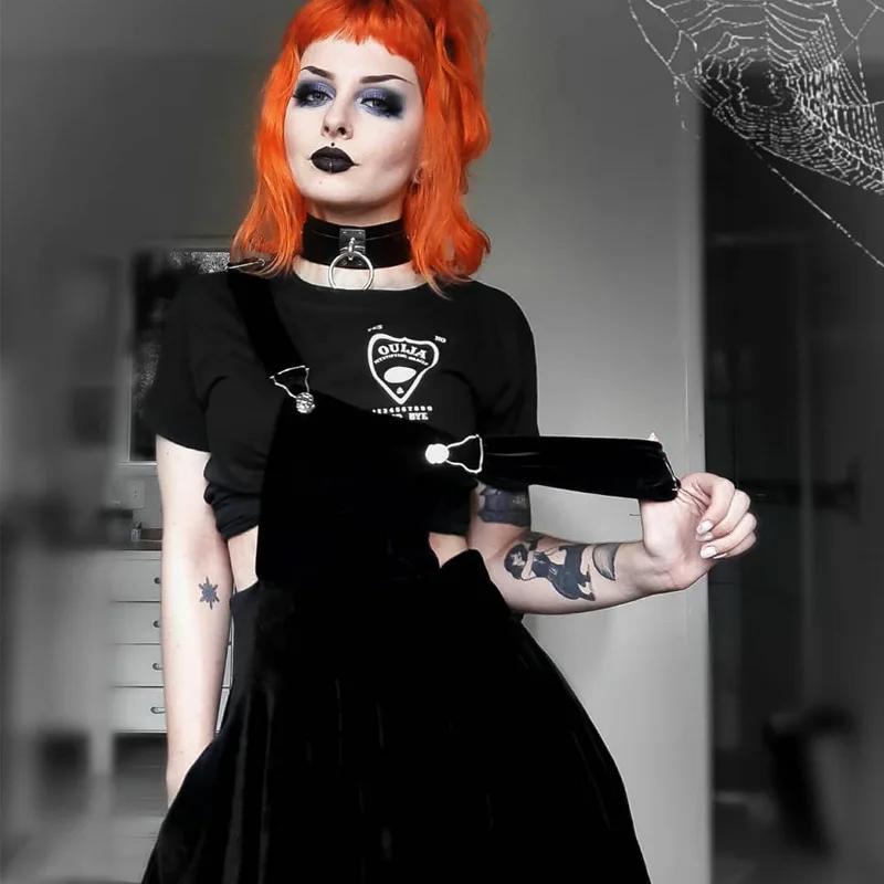 

New Summer Solid Knee-Length Spaghetti Sexy Gothic Strap Dresses High Street Party Punk Pleated Dresses