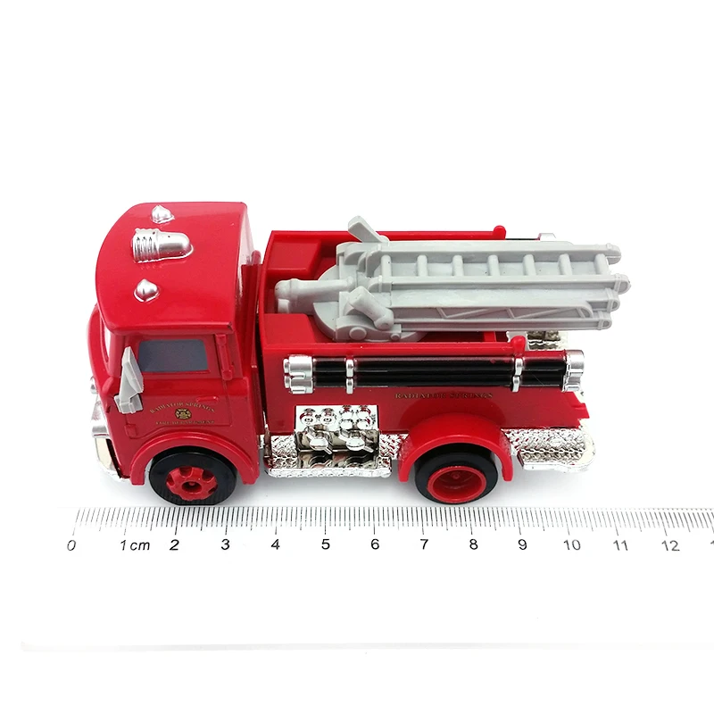 Disney Pixar Cars 2 Red Firetruck 1:55 металлический литой автомобиль Развивающие игрушки модель автомобиля для мальчиков Детский подарок на день рождения