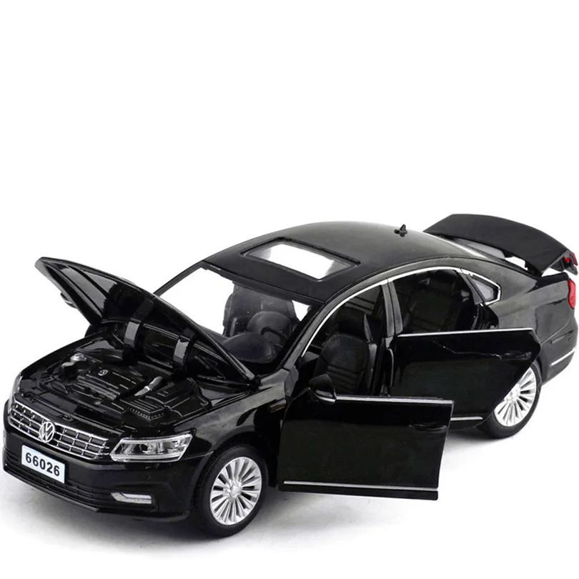 1:32 Volkswagen Passat Diecast Metal Model Pull Back Car Toy Gifts For Kids