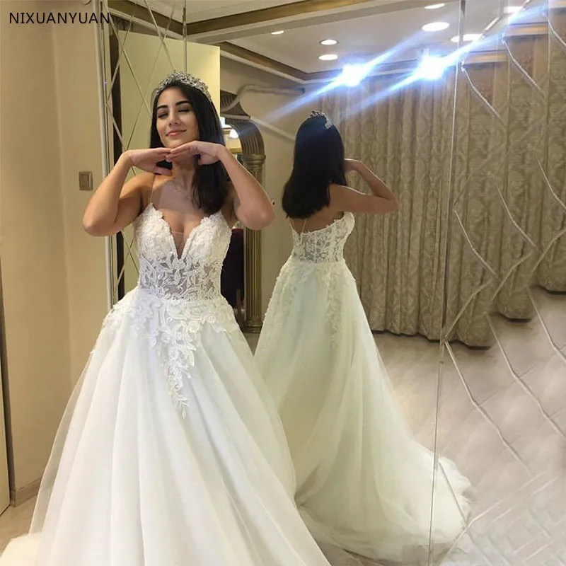 Romantic Summer Wedding Dress V Neck Lace Appliques Flowy Tulle