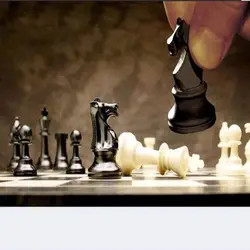 Professional средневековые шахматы штук пластик полный шахматы развлечения черный, белый цвет шахматы ПВХ кожа средневековые шахматы доска