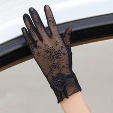 Sisjuly кружевные тонкие перчатки для женщин модные солнцезащитные рукавицы с отверстиями Цветочная аппликация сенсорный экран Анти-УФ шикарные Осенние перчатки для вождения