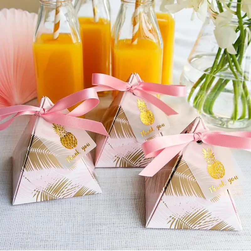 Triangular Pyramid Wedding Favors Supplies Leaves Candy Boxes with Thanks Card Gift Box Party Packaging feather Chocolate Box