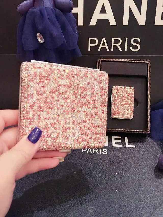 

14-20 Cigarette Female Diamond Cigarette Case Lighter Automatic Cigarette Box Luxurious Portable Sealed Waterproof Suit Gifts