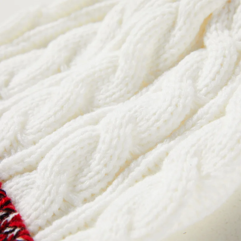 knitted-hat-white-print-cap-detail3
