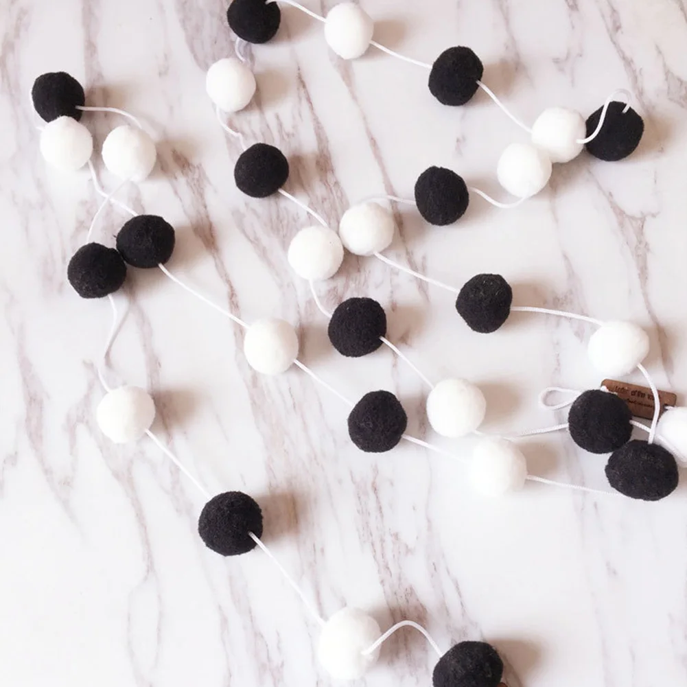 

2.5M Handmade INS Nordic Style Wool Felt Balls For Kids Room Garland Ornament Wall Hanging Home Decor Nursery Pom Pom Party Prop