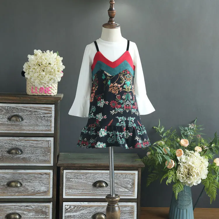 

Kids two-piece suit 2017 autumn new girl long-sleeved T-shirt with hit color printing V-neck knitting harness two-piece