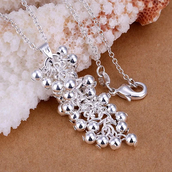 

Silver plated Fashion charming popular exquisite grapes pendants classic models necklace noble luxury silver jewelry P043