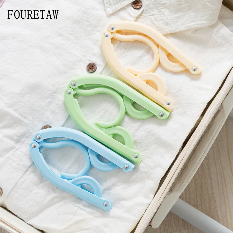 

1 Piece Creative Fresh Style Outdoor Travel Essential Blue Green Yellow Pink Purple Portable Practical Folding Clothes Rack