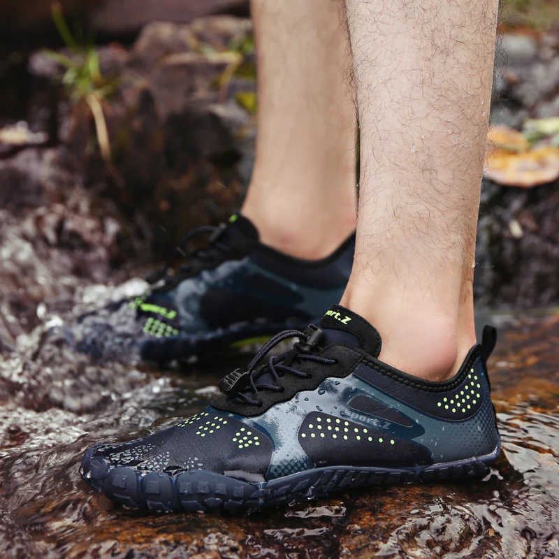 

2019 summer Cheaper Breathable Outdoors men Aqua Swimming Footwear Adult Flat Soft Seaside Walking Quick dry yoga shoes woman