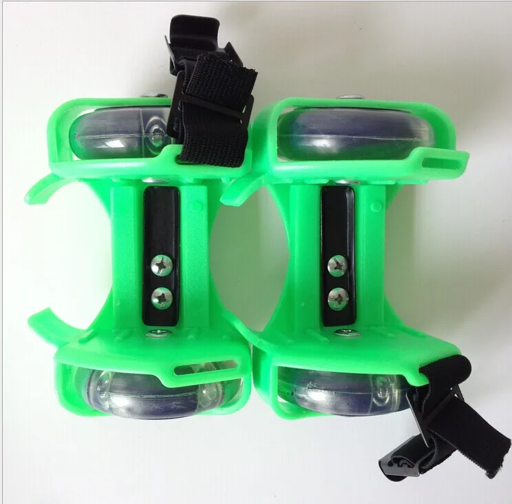 الجملة للأطفال وامض الأسطوانة صغيرة زوبعة بكرة فلاش عجلة أحذية تزلج وامض الأسطوانة أحذية