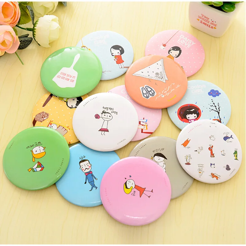 

1Pcs Small Cute Cartoon Pocket Mirror Hand Makeup Compact Mirrors Portable Professional Mini Cosmetics Mini Beauty Make Up Tools
