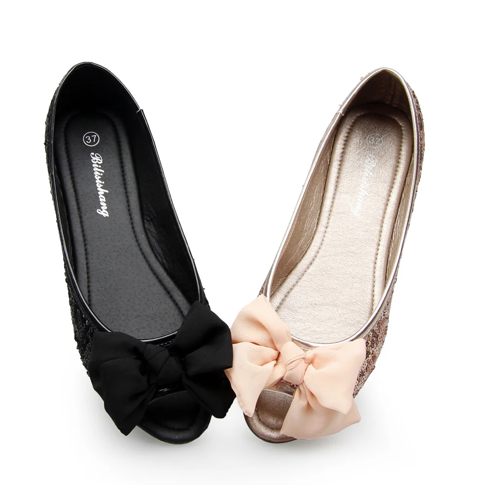 flat sandals that cover toes