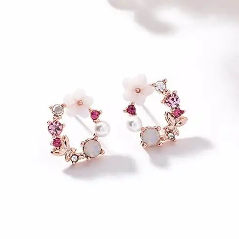 MENGJIQIAO-2018-Korean-New-Colorful-Rhinestone-Wreath-Stud-Earrings-For-Women-Sweet-Flower-Shell-Small-Cirlce (1)