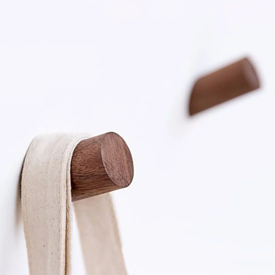 1pcs Natural Wood Wall Hook Wall Hanger Solid Wood Clothes Storage Rack