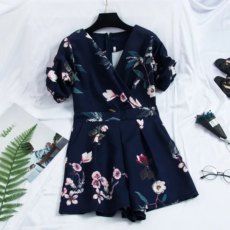 

Fashion 2019 Summer New Puff Sleeve Wide Leg Rompers Women Sexy Floral Print V-Neck Party Jumpsuits Loose Casual Playsuits