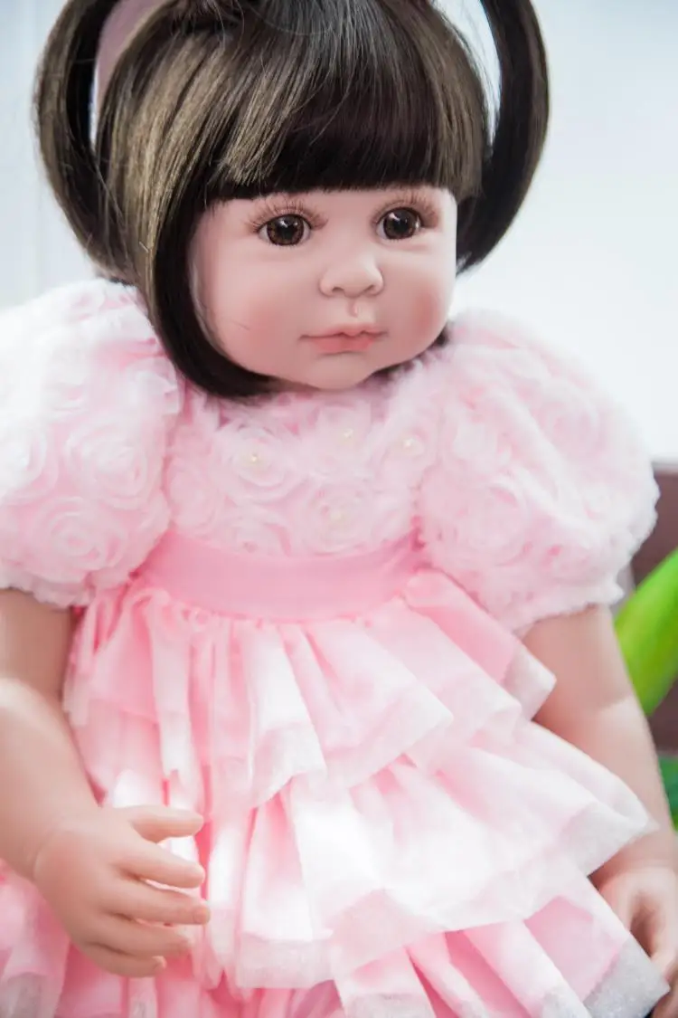 

So charming 61cm Reborn Baby Doll Toy Real Like Smile Girl Soft Silicone Reborn Babies Alive bebe brown eyes Reborn Boneca toy