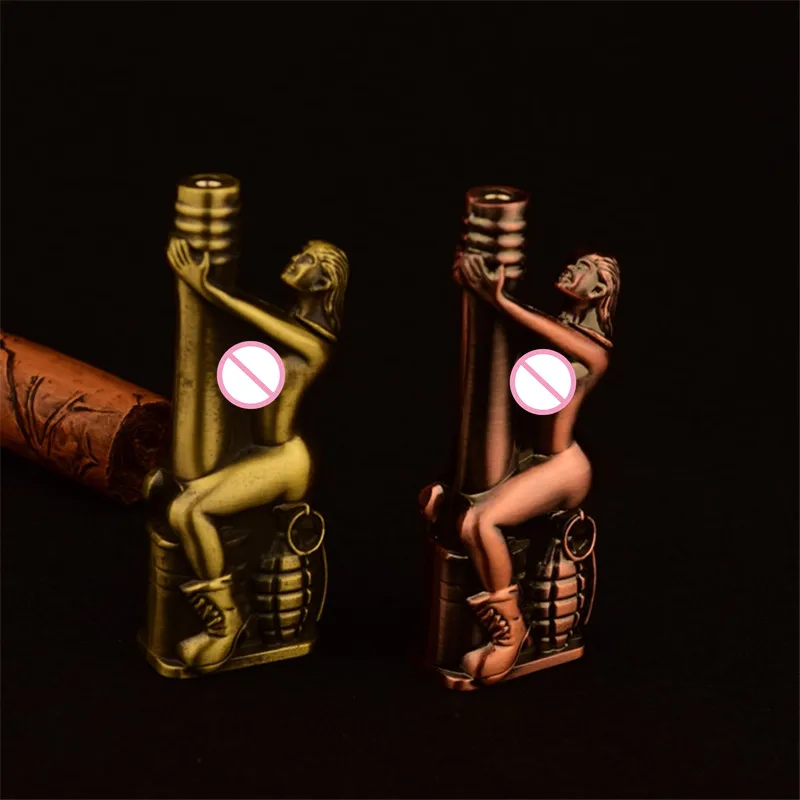 Beauty-funny-personality-into-the-blue-wind-holding-grenade-flame-metal-lighter-copper-material-sent-her (1)