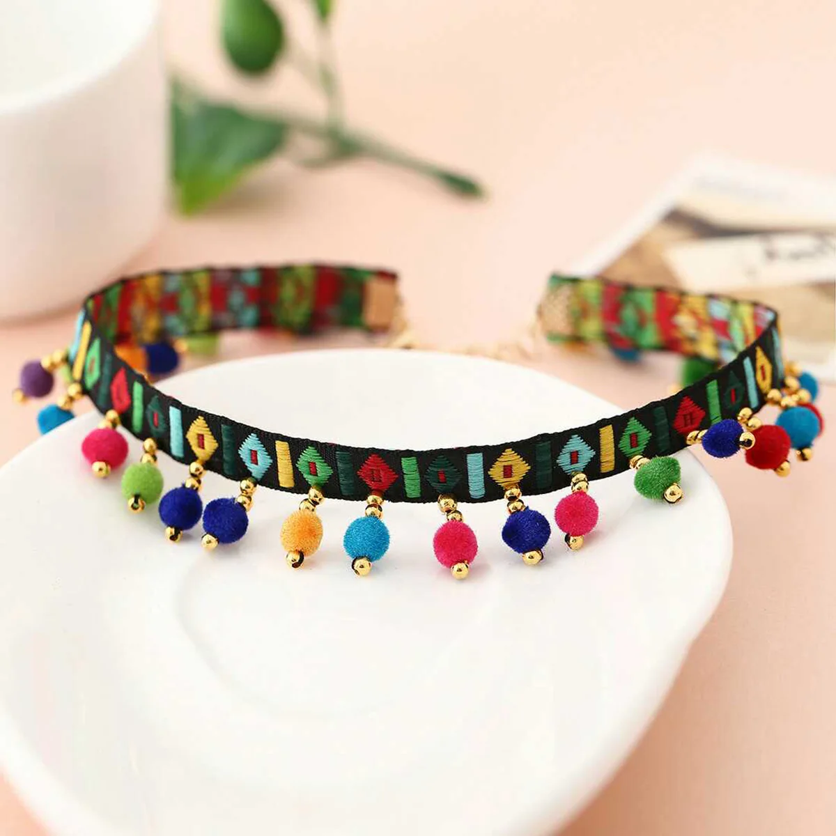 Vintage Embroidery Bead Tassel Choker Neckalce Ethnic Colorful Ball Pendant Necklace Bib Statement Short Collar Necklace Jewelry