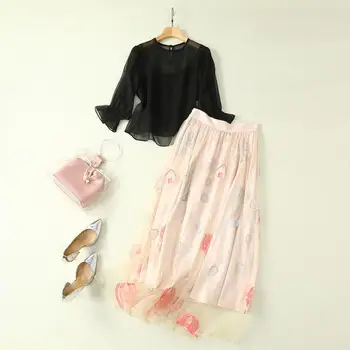

New clothes for women in Europe and America for the summer of 2019 Black shirt Lace vest Embroidered skirt suit