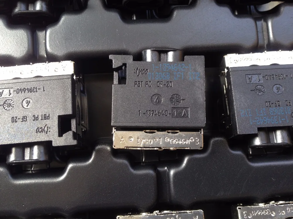 Абсолютно Новый TYCO PBT GF-20 1-1394640-1 самый волоконно-оптический разъем для усилителя