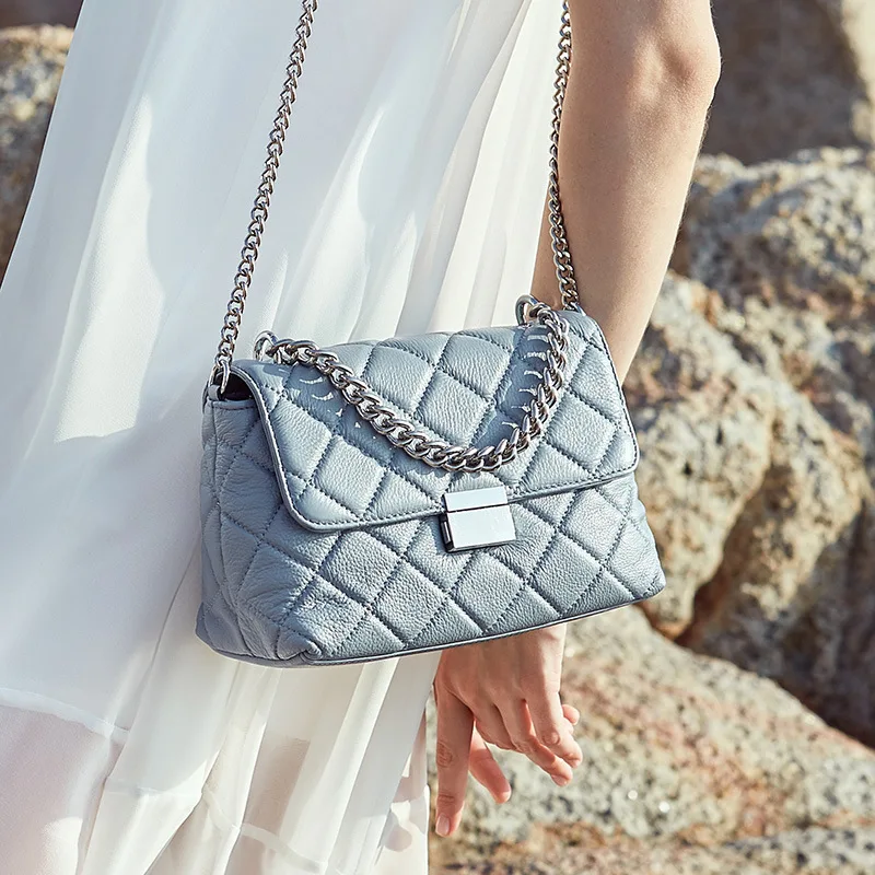 

Fashionable leather single-shoulder chain, ladies 'small bag.