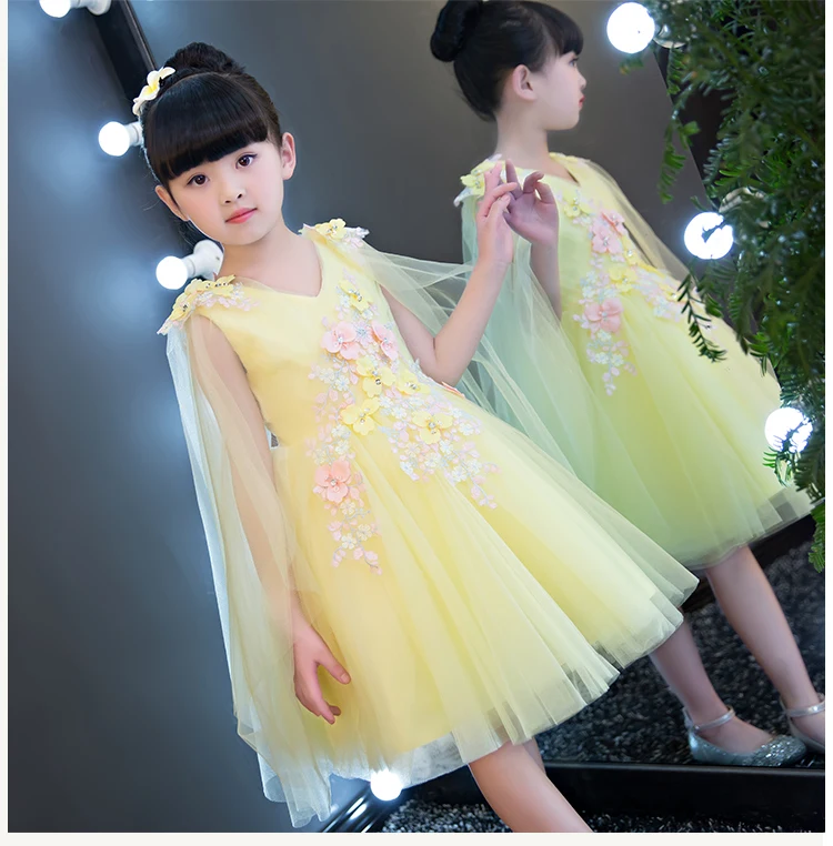 

2017 New Style Lace Flower Girls Dresses Appliques Kids Pageant Party First Communion Dresses for Little Girls Wedding Dresses